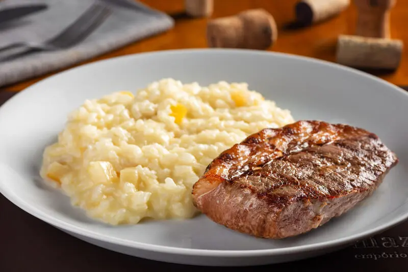 Miolo de Alcatra com Risoto de Queijo Brie e Pera