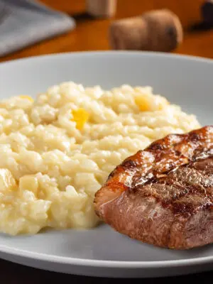 Miolo de Alcatra com Risoto de Queijo Brie e Pera